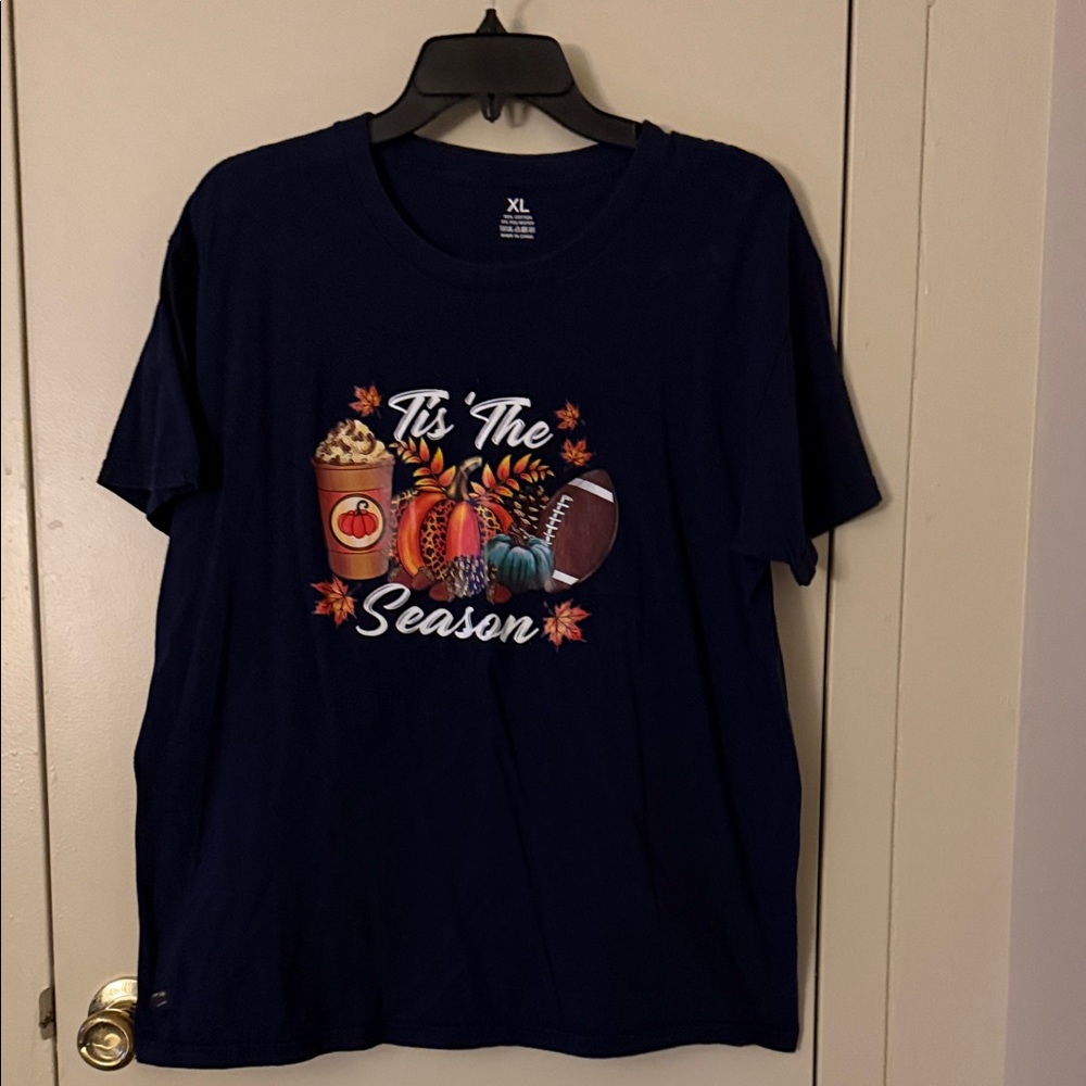 Tis The Season Graphic Tee - Navy with Autumn Print